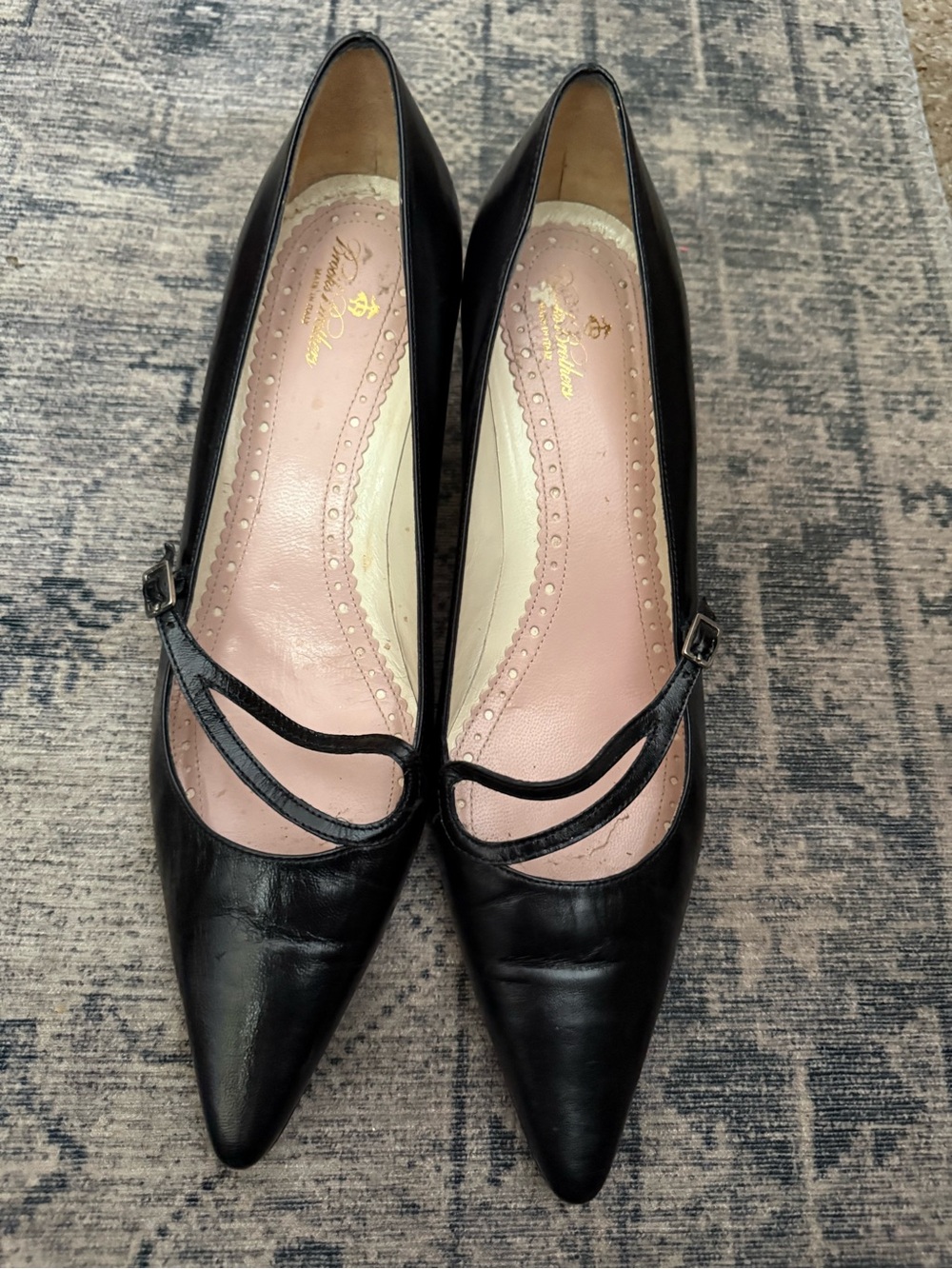 Brooks Brothers Black Pointed Leather Mary Jane Pumps
